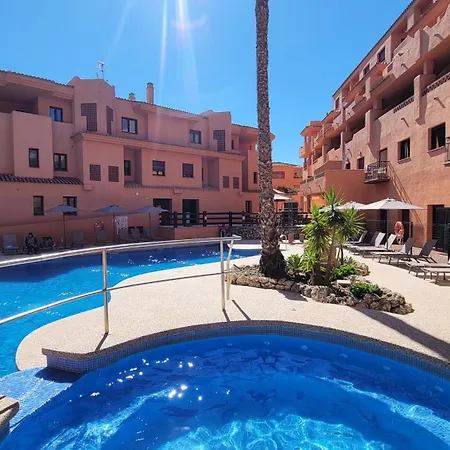 Piscina Y Sol En Planta Baja